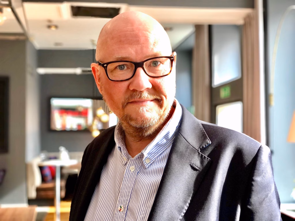 En porträttbild på Jesper