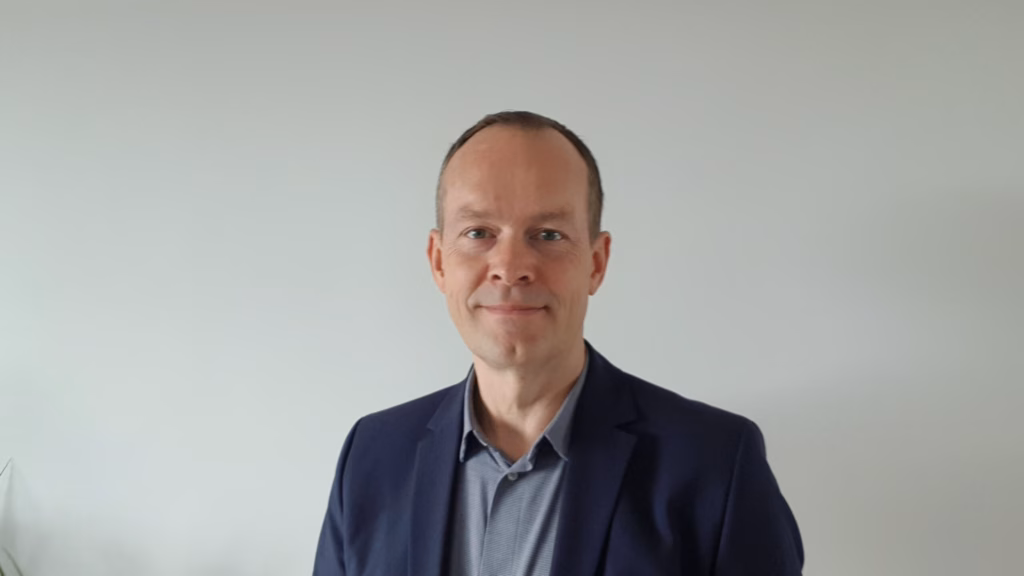 En porträttbild på Jonas